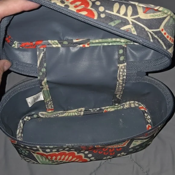 Vera Bradley Lighten Up Cosmetic Bag NWOT - Picture 3 of 4